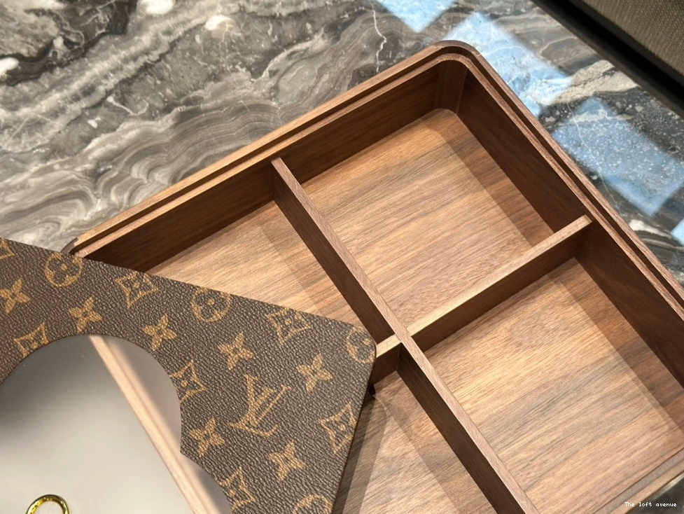 ACCESSORIES LV CUSTOM 2.0 BOX 0803